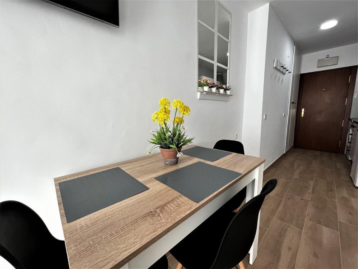 Ver7 - Estudio, Wifi, Fire Stick Amazon, Terraza, Vistas Al Mar, Piscina Torremolinos Buitenkant foto